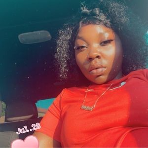 Meet your Posher, Dakota